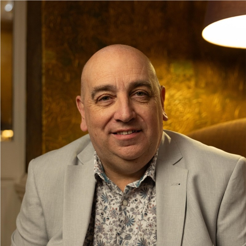 Profile photo of Ross Barrie